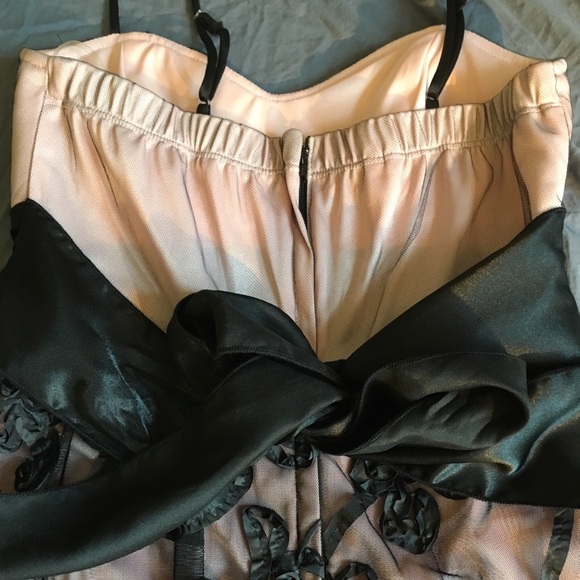 Gorgeous Cocktail Dress Size S - Picture 4 of 7